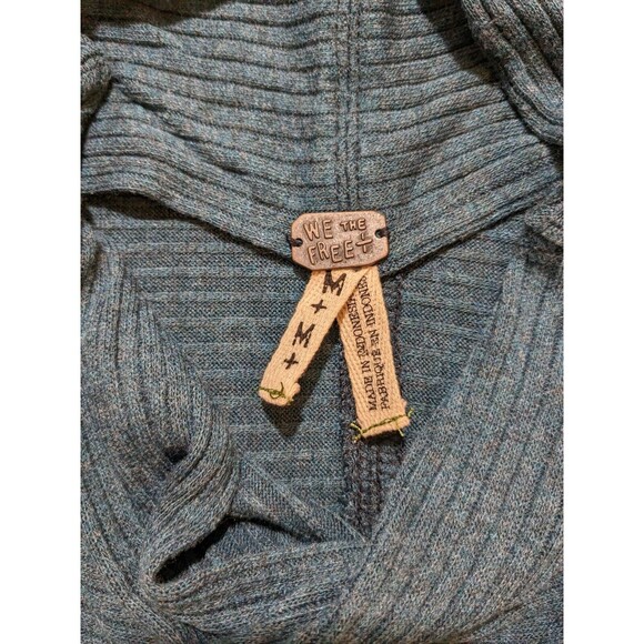 We The Free People Split Back Mock Neck Sweater Teal Blue Top Medium - Picture 6 of 10